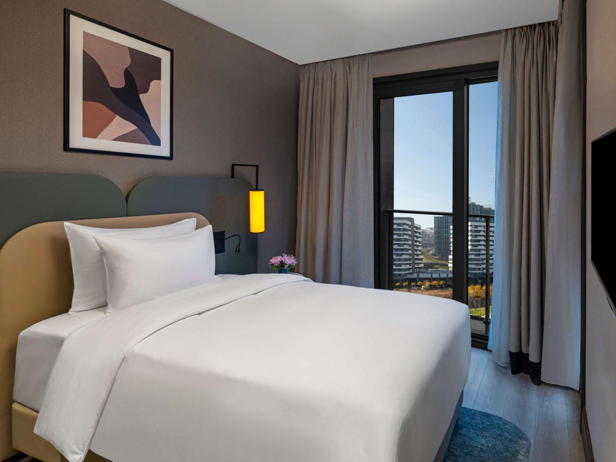 Moevenpick Living Istanbul Saklivadi Hotel Bagian luar foto