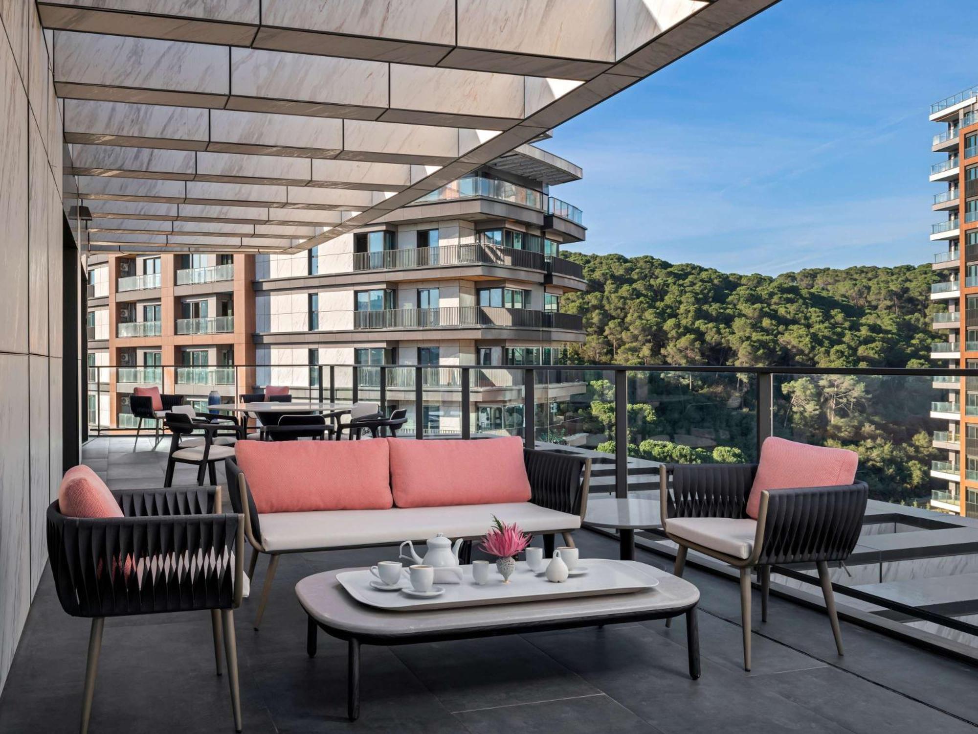 Moevenpick Living Istanbul Saklivadi Hotel Bagian luar foto
